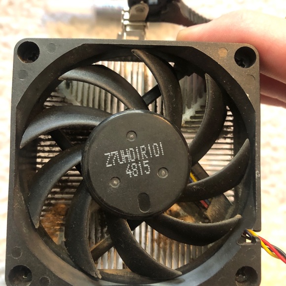 Used AMD FX-Series FX-6300 CPU and AMD Z7UH01R101 4815 CPU Cooling Fan Heatsink - Picture 2 of 9